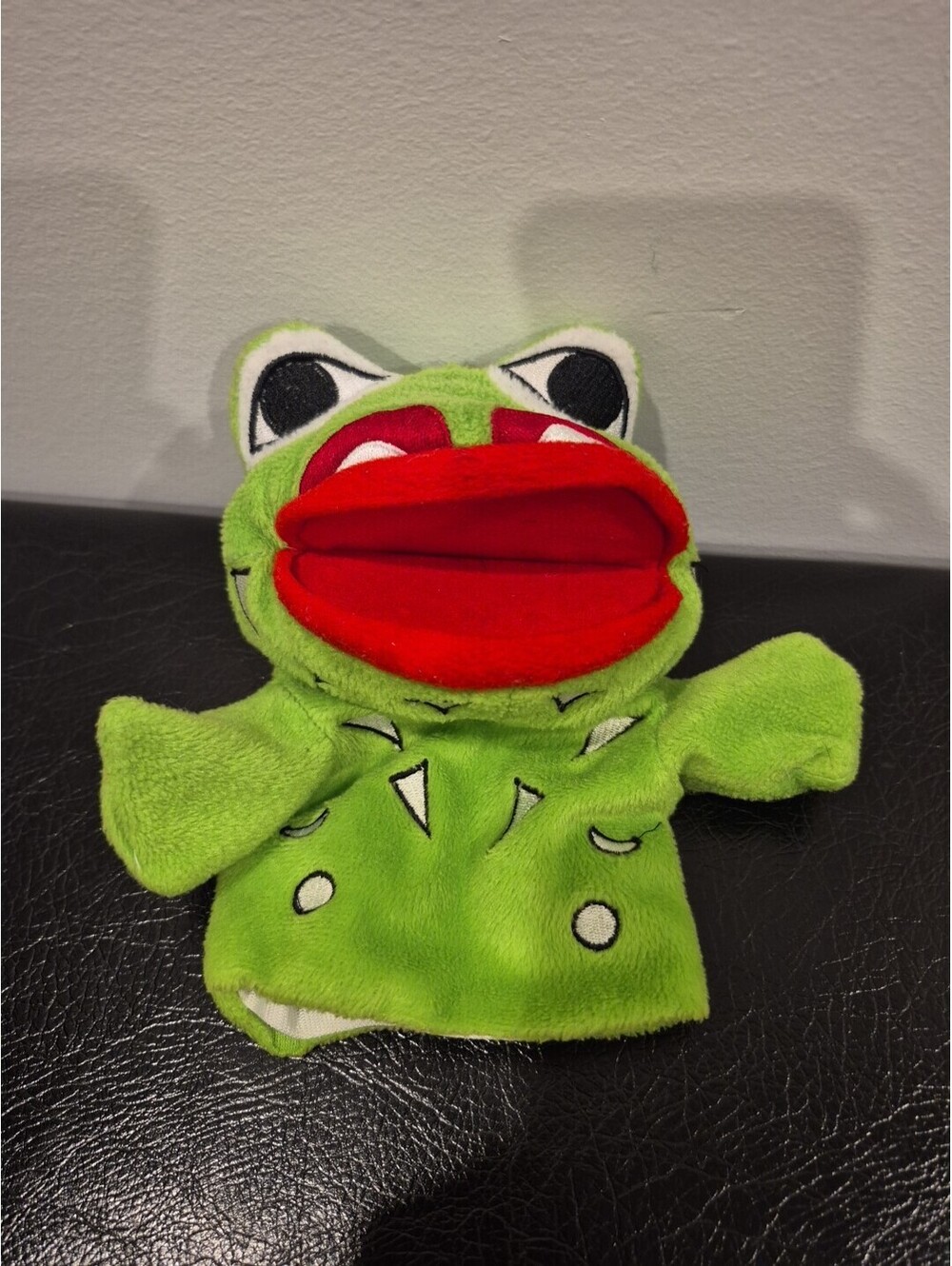 Doug LaFortune Native Explorer Wakus the Frog Hand Puppet Plush 8" Toy Pretend